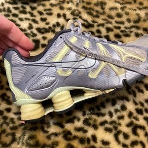Nike Shox size 7. Gray and lime green.